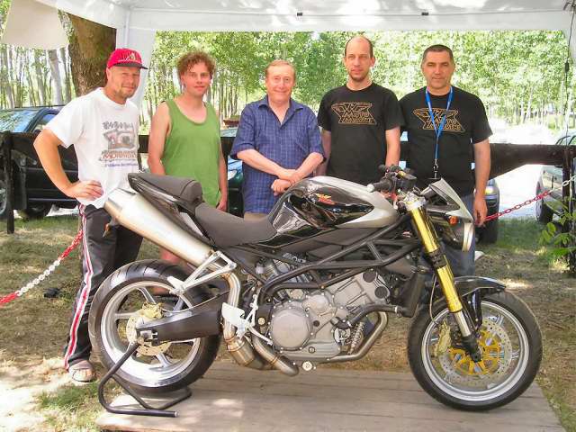 Gruppe_Morano2005.jpg
