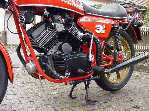 Motor_gesamt_Seitenansicht.JPG